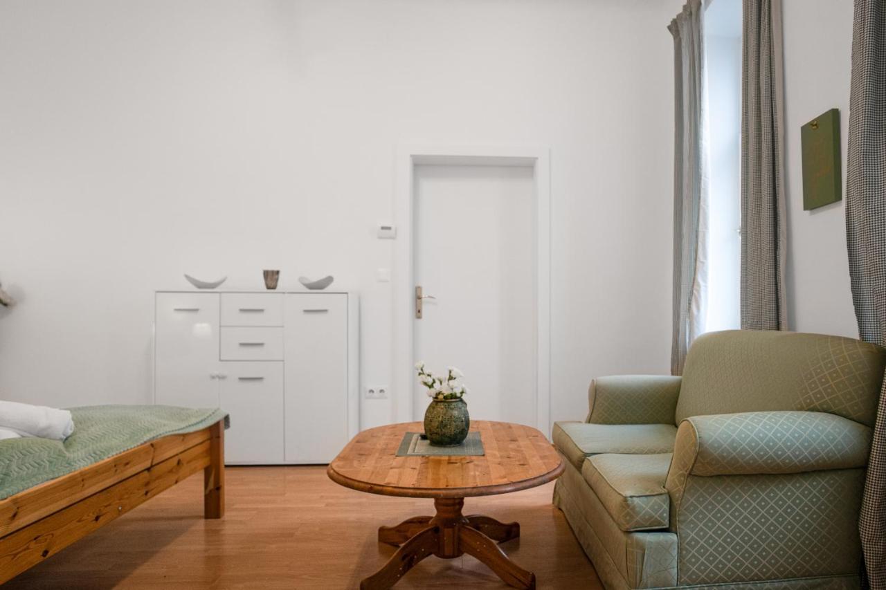 Elegant 2Br Apartment - Near Bahnhof Wien Meidling Extérieur photo